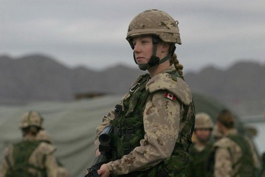 девушки в канадской армии