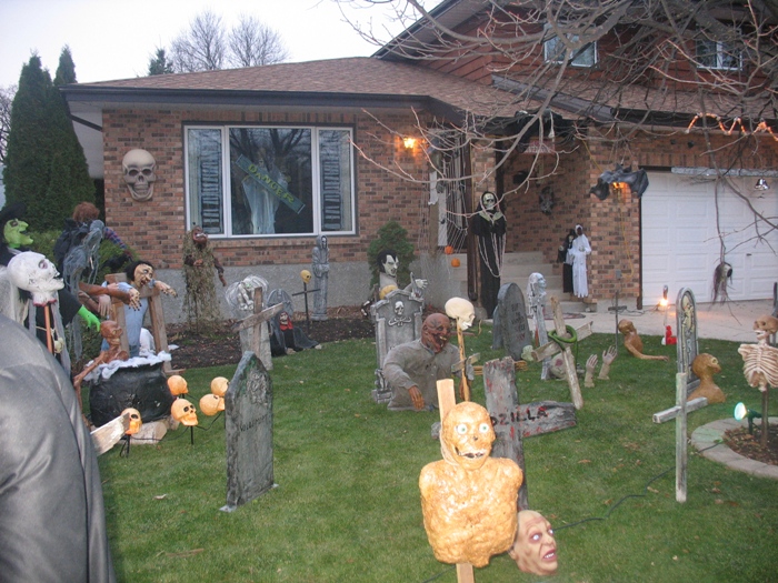 Виннипег Хэллоуин и зомби Winnipeg Halloween zombies