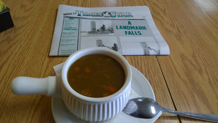 Говяжий суп с перловкой. Beef barley soup in restaurant Crown & Anchor in Geraldton Ontario