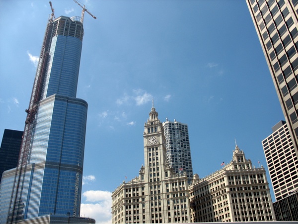 строящийся небоскрёб Trump International Hotel and Tower