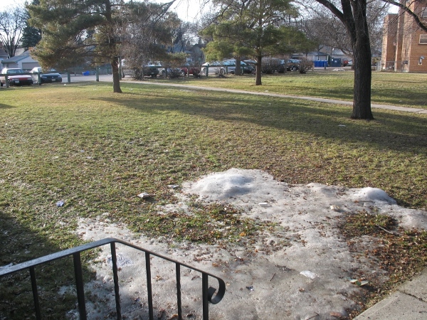 фотографии Виннипега, погода и весна, снеговик на Ланарк. snowman, Lanark, Winnipeg