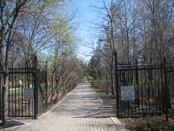 фотографии Виннипега, погода и весна, Ассинибоин парк. Assiniboine park, Winnipeg