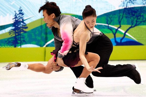 китайцы фигуристы руками за попу схватились загляденье просто на олимпиаде Ванкувер 2010