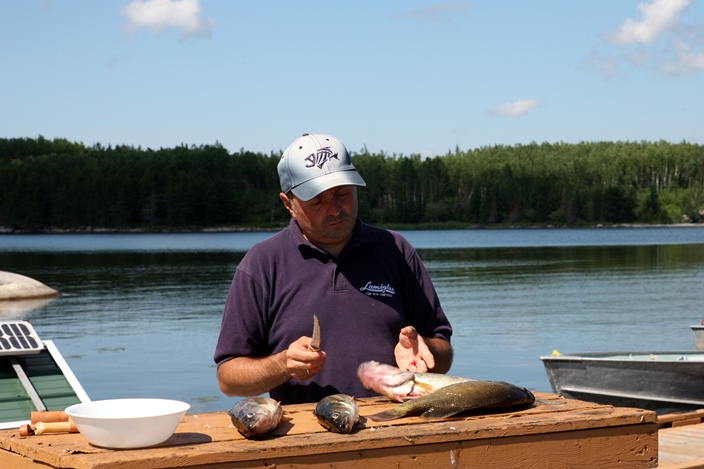 Влади Гутарц рыбалка на озере Walleye Lake Онтарио Канада Ontario Canada