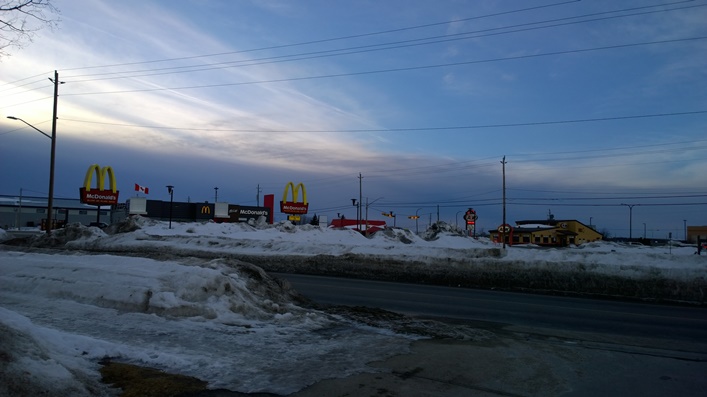 Макдональдс в Форт Френсис, Онтарио, Канада. McDonald's in Fort Frances, Ontario, Canada