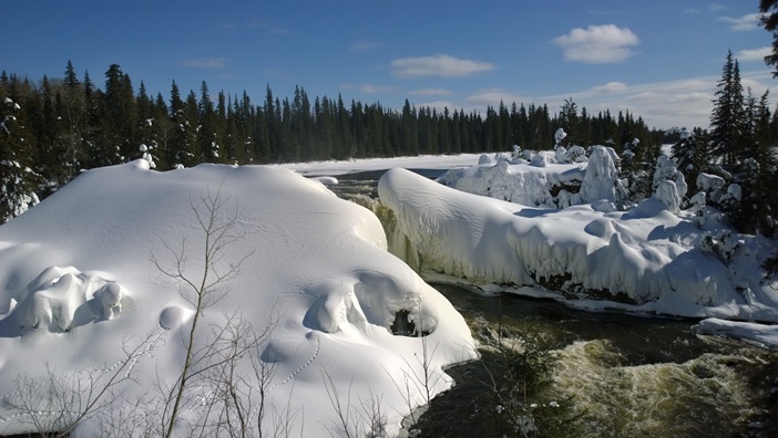 Водопады Пису Манитоба Канада Pisew Falls Manitoba Canada