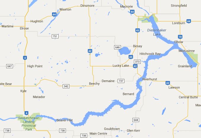 На машие по провинции Саскачеван Saskatchewan озеро Дифенбейкер Lake Diefenbaker